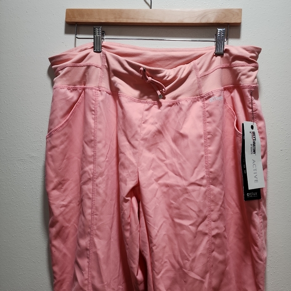 Grey's Anatomy Active scrubs large taffy pockets - Picture 4 of 5